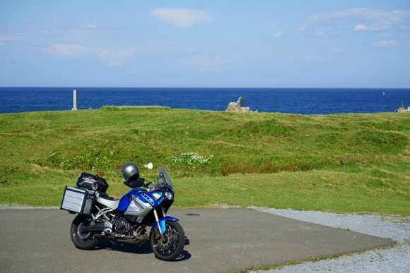 バイクで長距離旅してるやつ全員馬鹿なの？