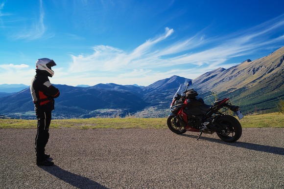 お前らバイク乗る時どんな格好で乗ってるんや？