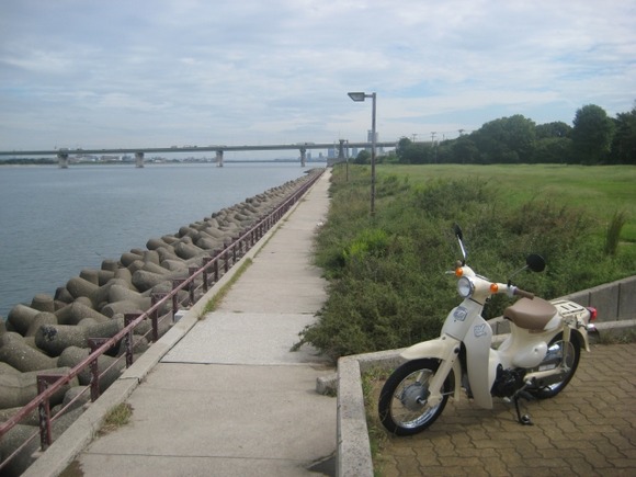 スーパーカブってもう完全にビジネスバイクとしての役目を終えてしまったよな