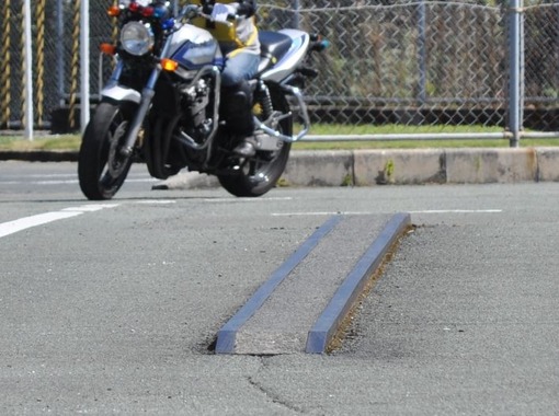 バイク乗り「おっ教習所で習った一本橋だ！」←こんな状況ある？