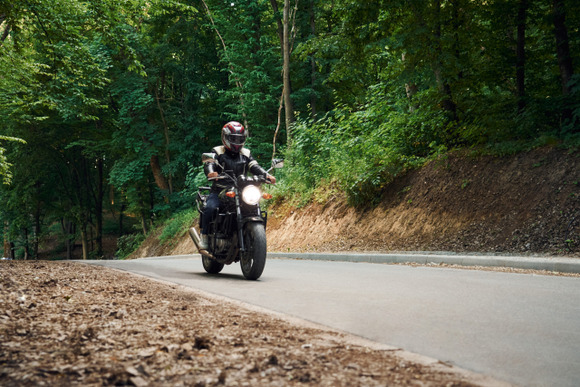 ワイくん、バイクで80キロ近く出しスリップし大転倒したのに無傷