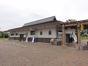 300px-Toyosaka_SA.JPG