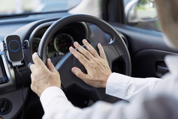 煽り運転ってなぜ煽る方が悪いと決めつけるの？
