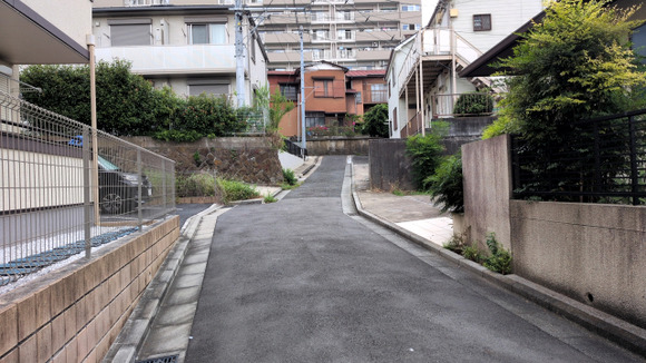 自民・高見氏「生活道路の『一律』30キロ規制、苦情が毎週来るから見直そうぜ」←これ大正義すぎるｗｗｗｗ