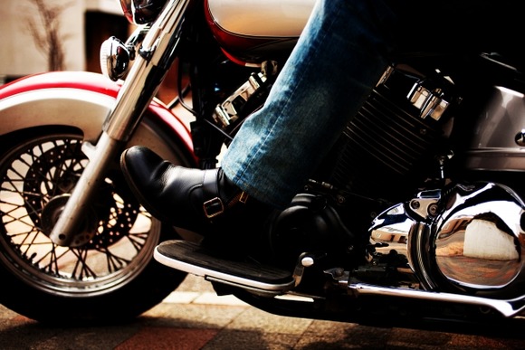 ワイ、バイク用ブーツ買う