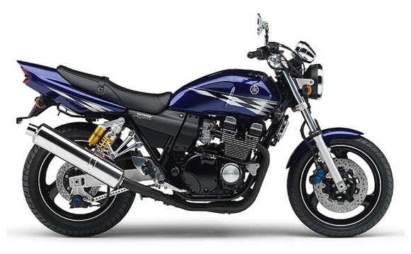 バイク乗りってＸＪＲ（ペケジェイアール）・ＧＳＸ（ジスペケ）とか