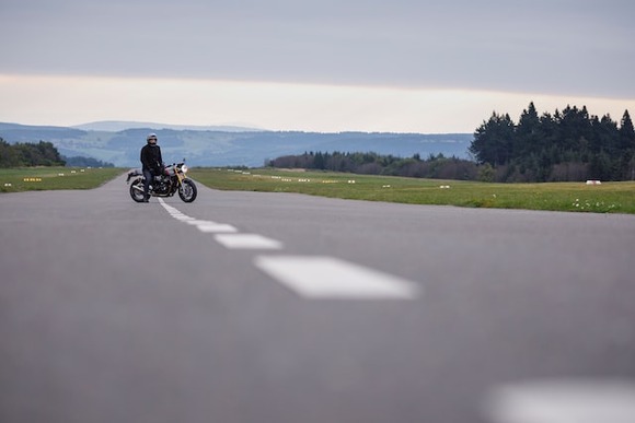 バイク乗ったことある奴にしか分からない事書いてけ