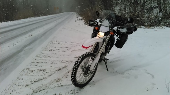 バイク乗ってる奴って夏暑かったり冬寒かったりしないの？