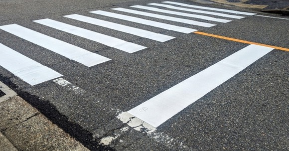 信号機ない横断歩道、最も車が止まらない県は？