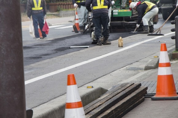 なんで年末ってこんなに道路工事多いんだよ