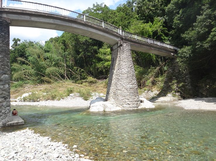 はっ と和歌山 紀美野町 3 きみの一番星バーガー 川遊び 狐につままれる日常 はっ と和歌山 紀美野町 3 きみの一番星バーガー 川遊び 狐につままれる日常