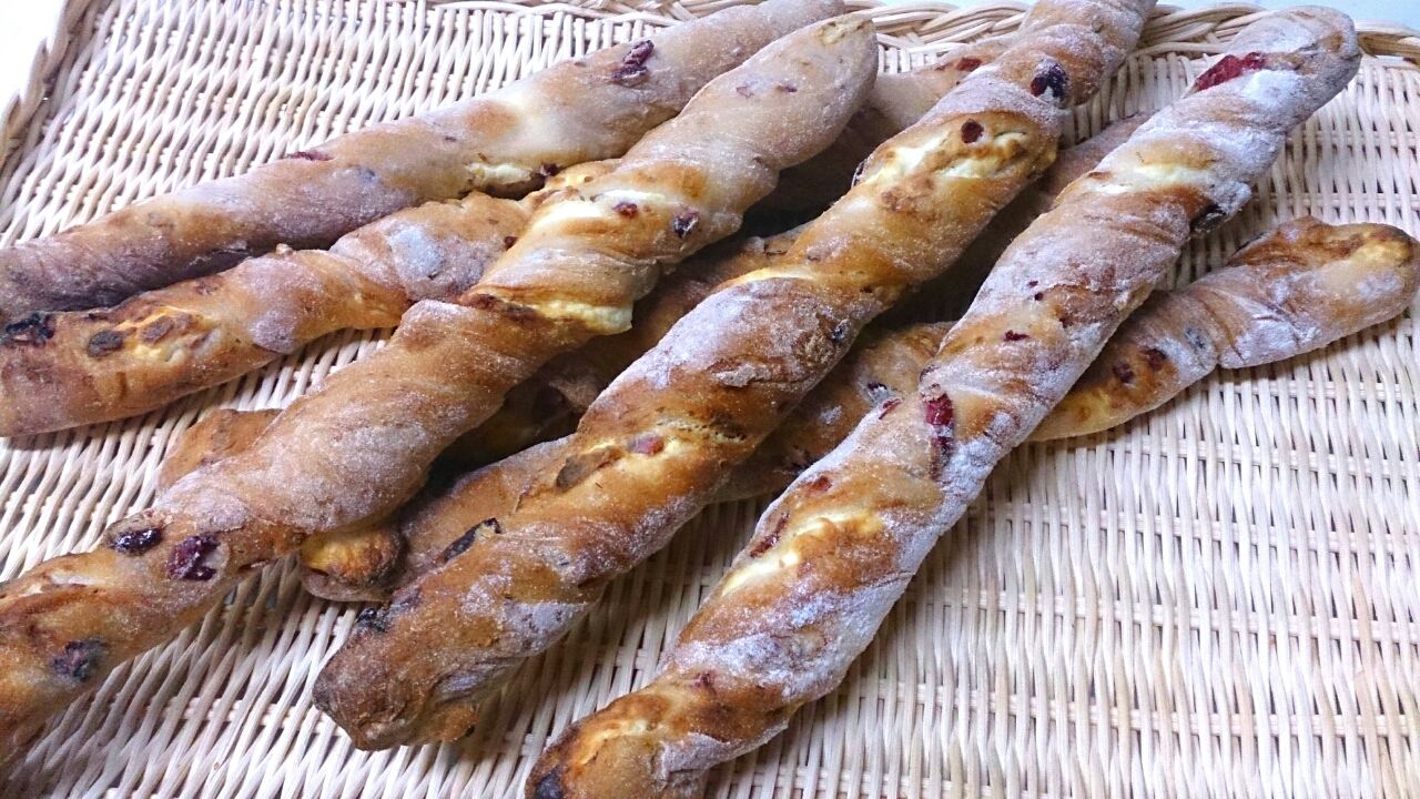 クリームチーズとクランベリーのバトン パン スイーツ教室 Kawakami