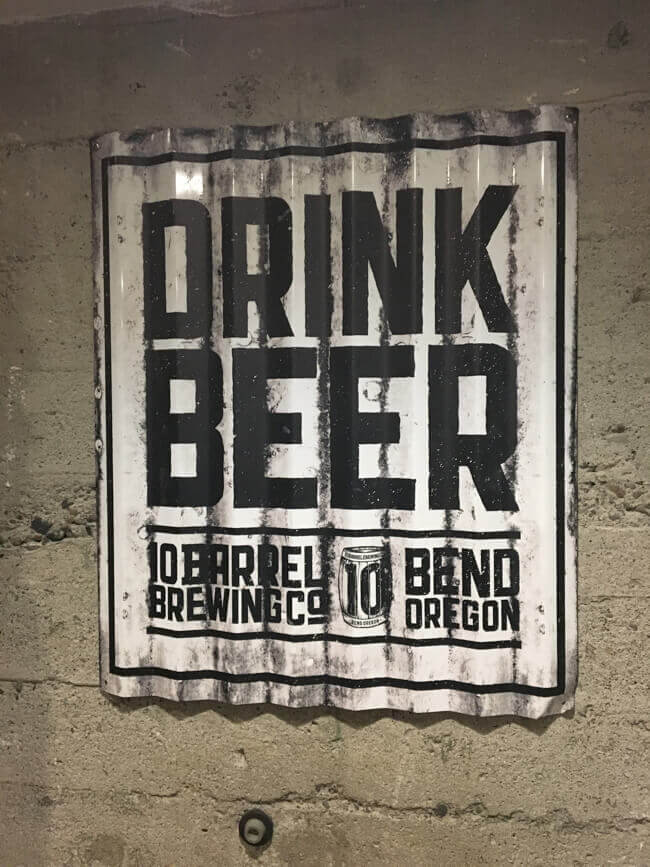 ロゴ - 10 Barrel Brewing