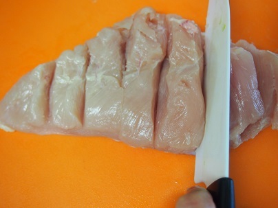 レンジ蒸し鶏(胸肉)手順1