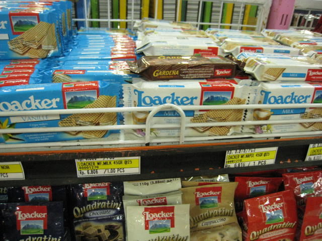 バリ島のスーパーで売っているお菓子 バリ島のブログ バリチリ家の人々