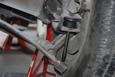 リーフスプリングのブッシュ コルベット 81c3 素人レストア修行