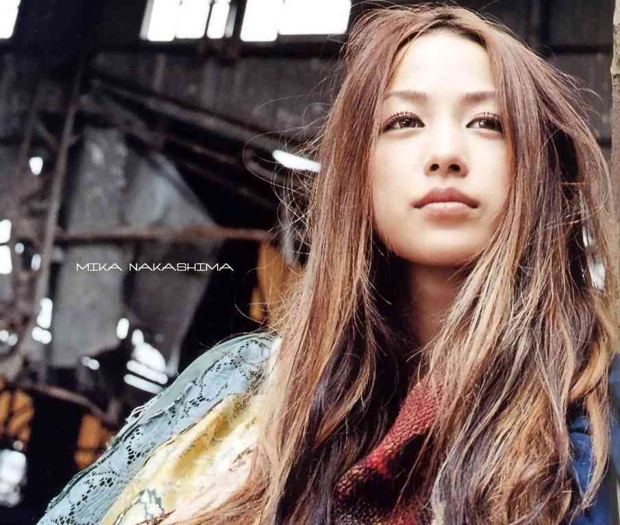 15年くらい前だけど中島美嘉っていう超かわいい女性歌手がいたの覚えてる バンドのおまとめ