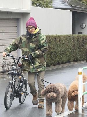 悲報 B Zの稲葉浩志さん フライデーされる バンドのおまとめ