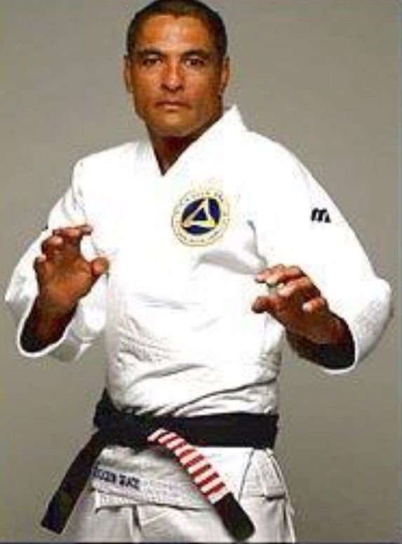 赤黒帯の男 : バンダナ刑事の柔術24時