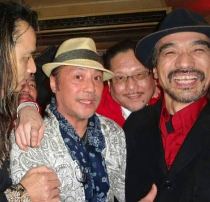 Screenshot_20251210_231259_Gallery