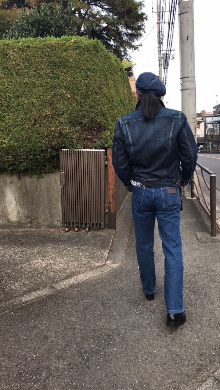 1700128142084
