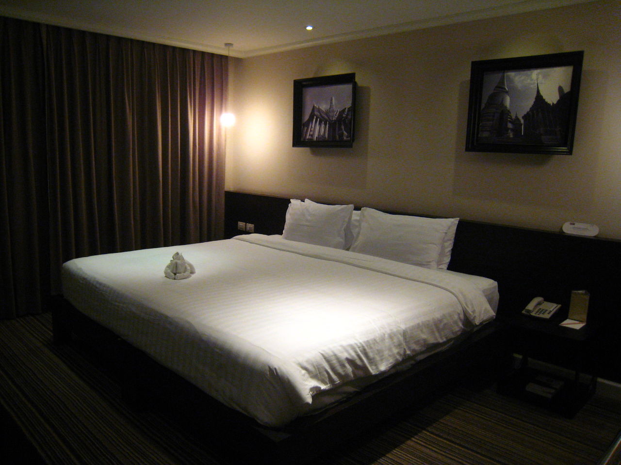 S15 Sukhumvit Hotel Bangkok Round Blog
