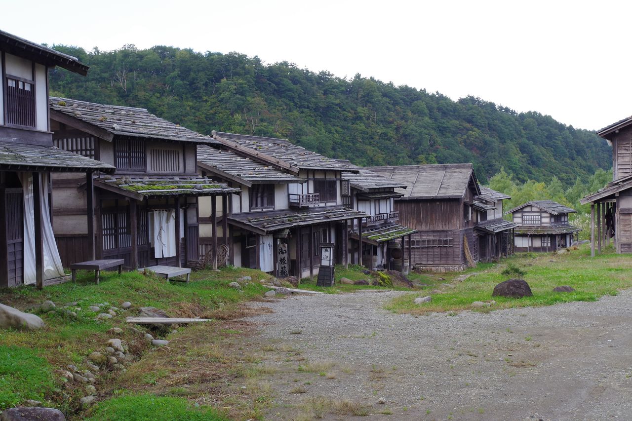 勇者ヨシヒコの聖地は山形にあり スタジオセディック庄内オープンセットへ行ってみよう 庄内探究フォト 勇者ヨシヒコの聖地は山形にあり スタジオセディック庄内オープンセットへ行ってみよう 庄内探究フォト