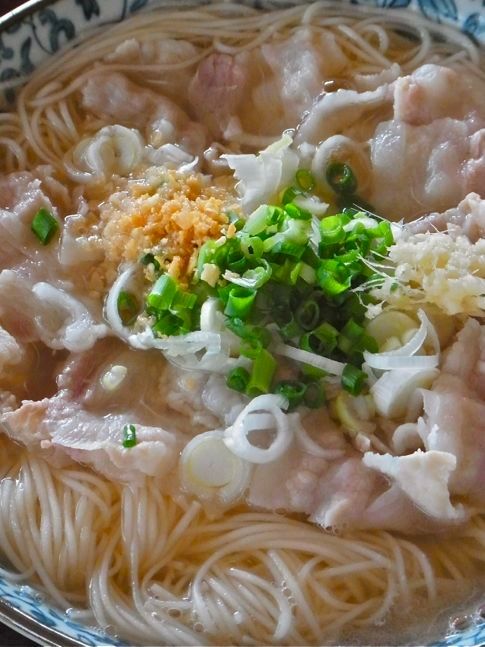 万鐘ももと庵 沖縄 アジアの食と音楽 汁素麺は沖縄のソウルフード