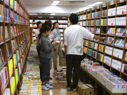 万鐘ももと庵 沖縄 アジアの食と音楽 ジュンク堂書店