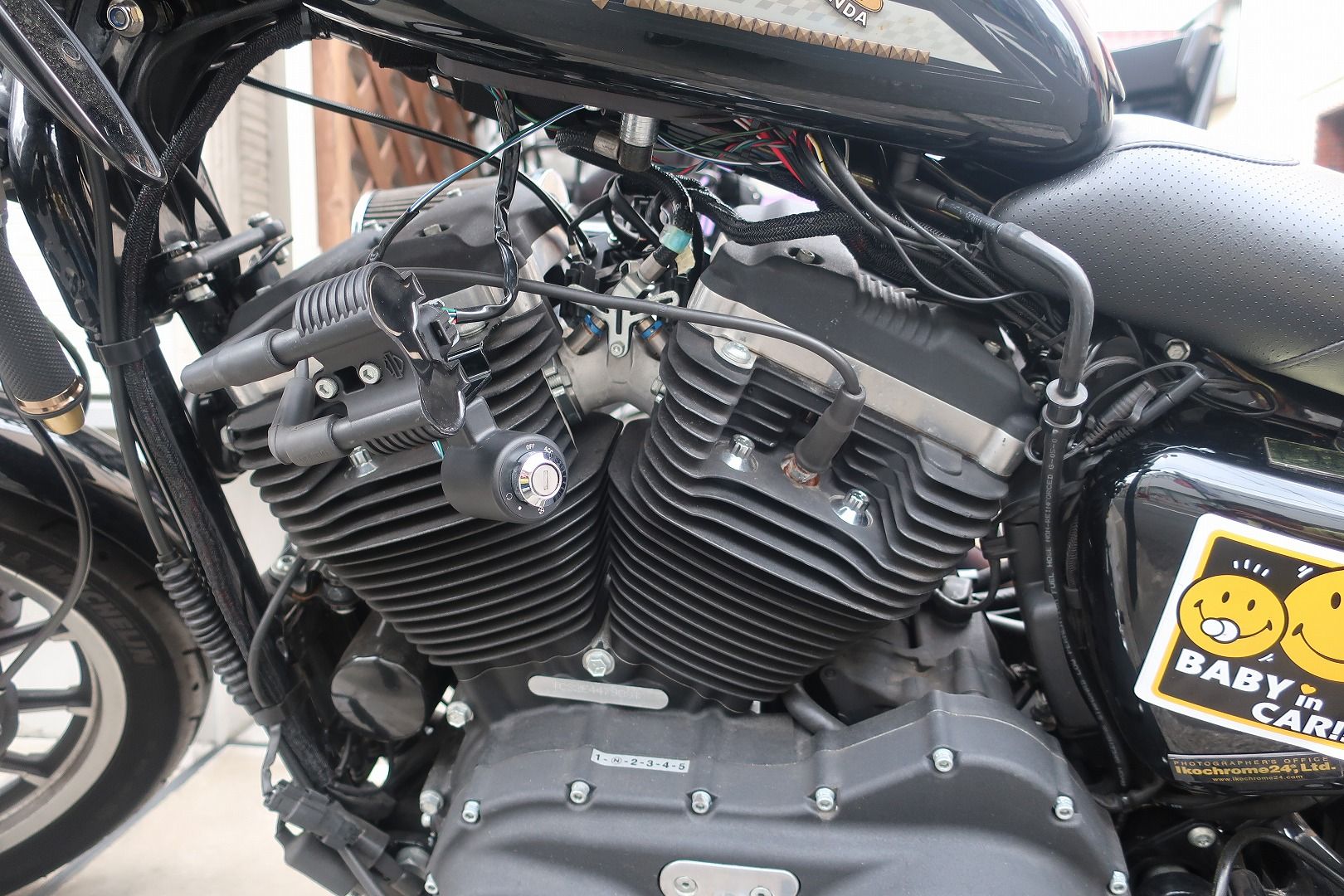 イグニッションコイルとキーシリンダーをサイドマウント化 ぱぱさんの8 セイ生活