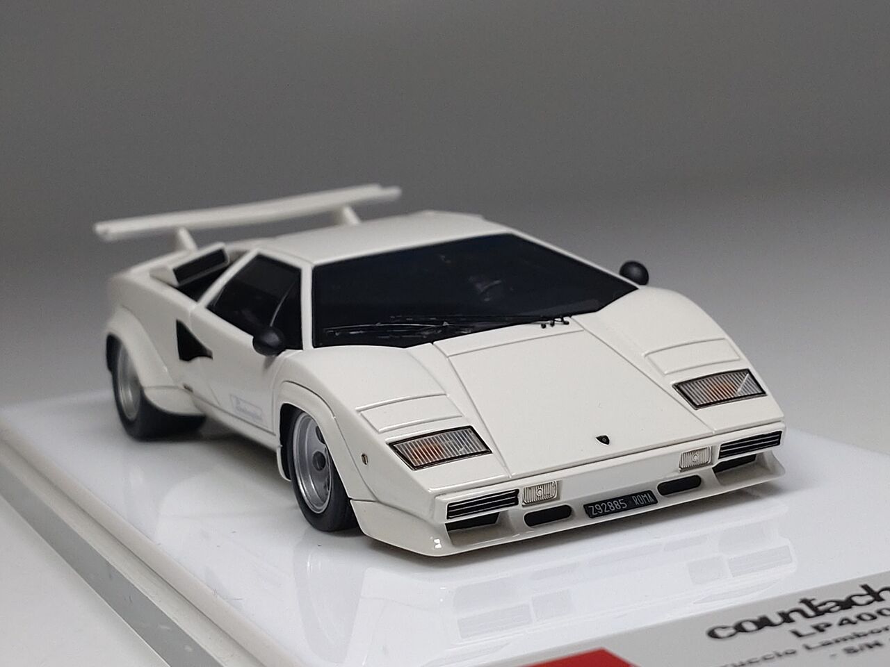 メイクアップのモデルカーで見るカウンタックLP500・400・400S編