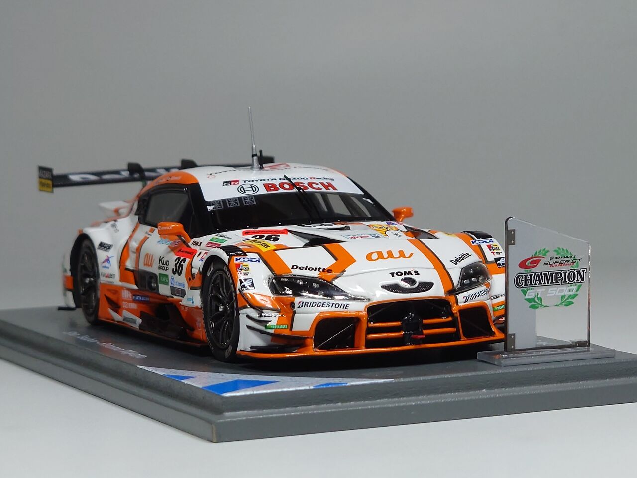 2023年GT500チャンピオン.Spark 1/43 au TOM'S GR Supra -TGR 2023年GT500チャンピオン.Spark 1/43 au TOM'S GR Supra -TGR