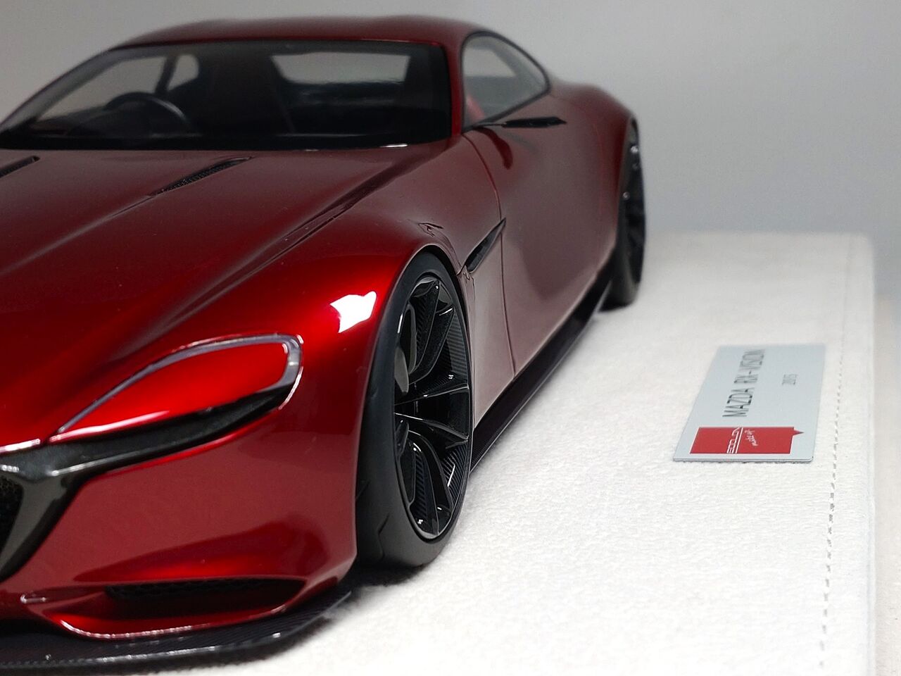 MAZDA RX-VISION MODEL CAR 1/18