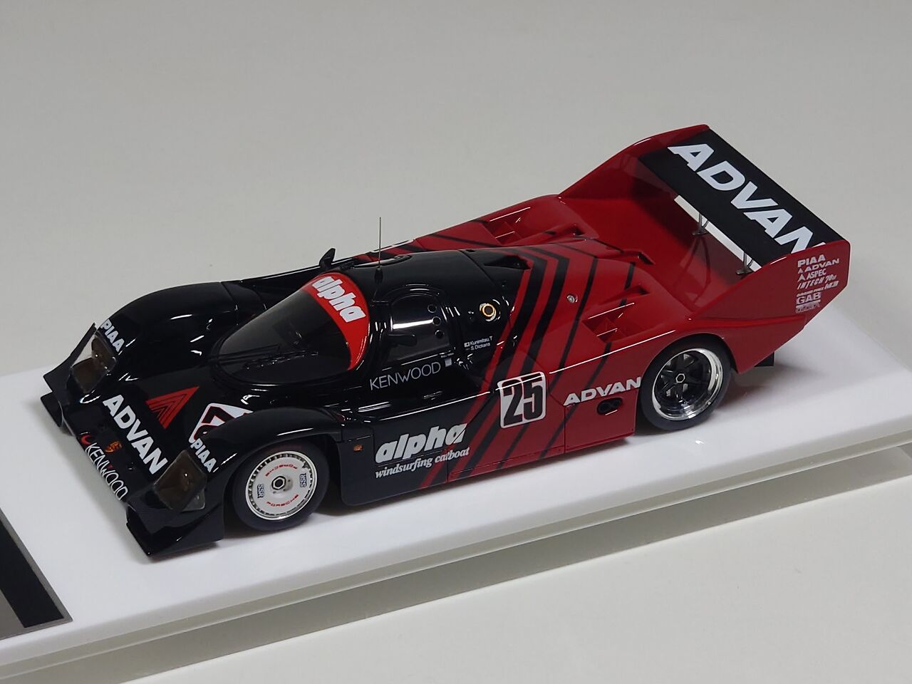 なんだこの違和感..Vision 1/43 Porsche 962C 