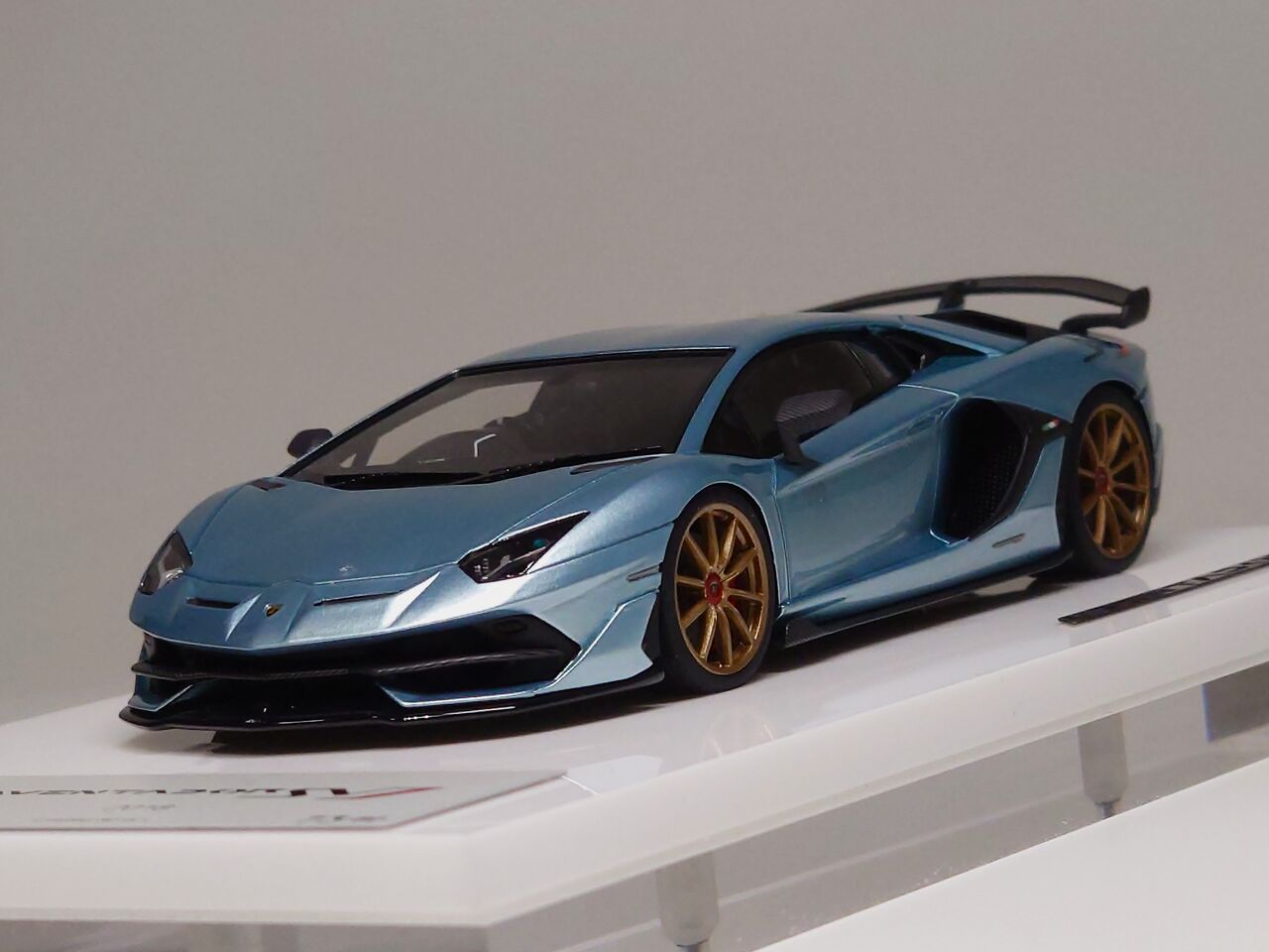 初カラー..EIDOLON COLLECTION 1/43 Lamborghini Aventador SVJ