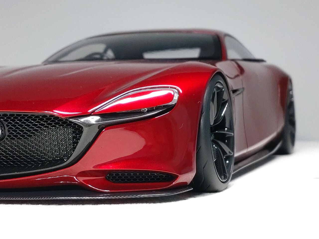 美しい～.....EIDOLON 1/18 MAZDA RX-VISION 2015 : ミニカー道中記