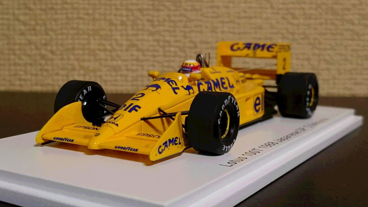 ようやくか?レーシングオン30周年特注スパーク1/43ロータス ようやくか?レーシングオン30周年特注スパーク1/43ロータス