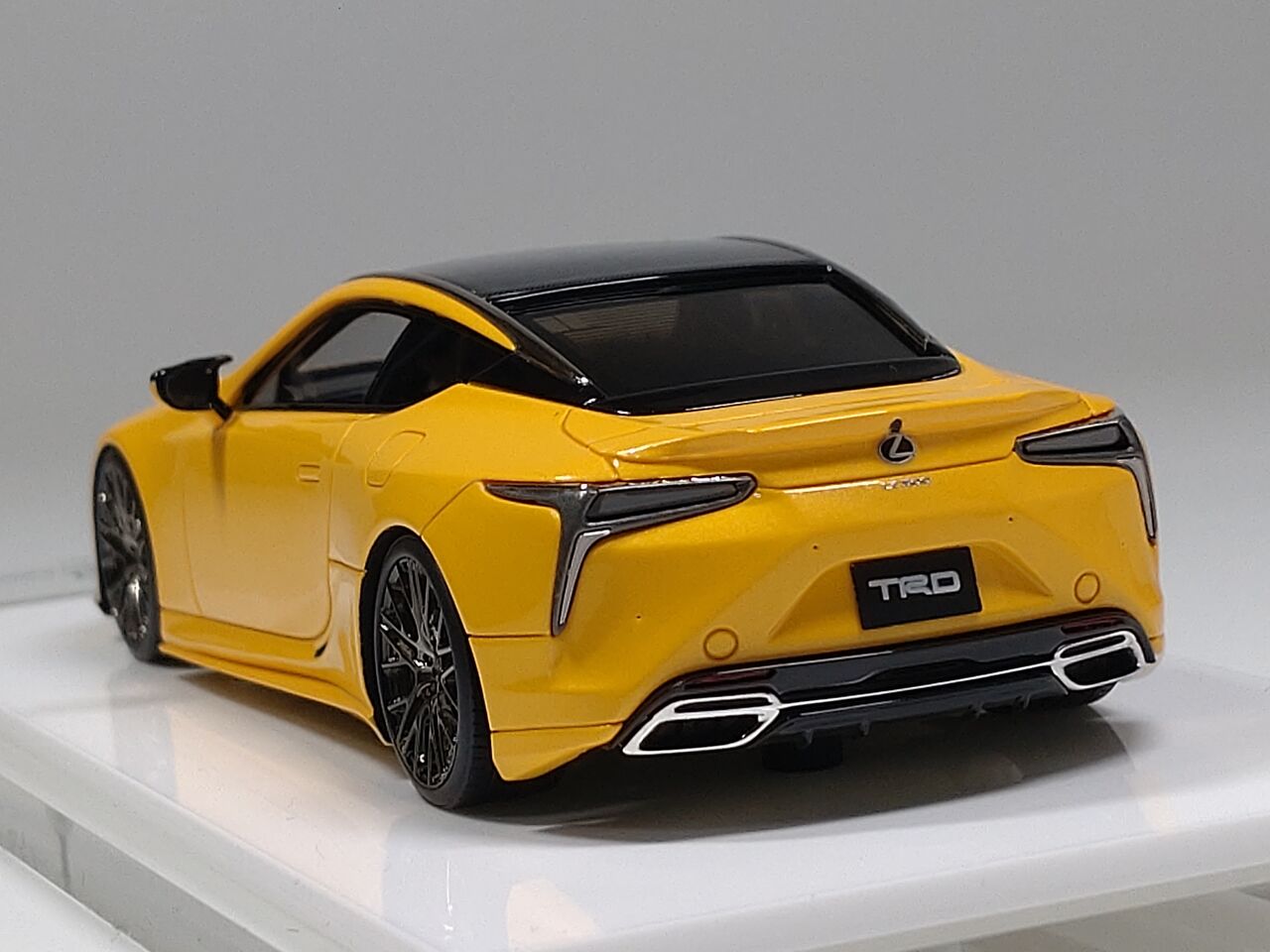 LC500 1/18 ディスプレイモデル　23インチオリジナルカスタム LC500 1/18 ディスプレイモデル 23インチオリジナルカスタム 1/18