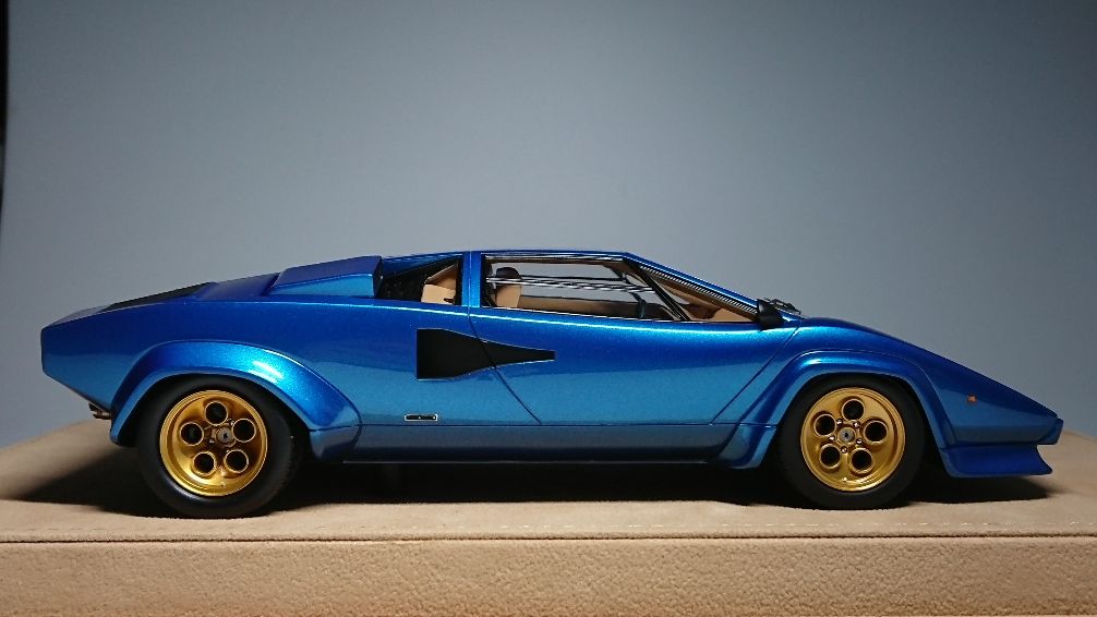 初IDEA..IDEA 1/18 Lamborghini Countach LP400S 1978