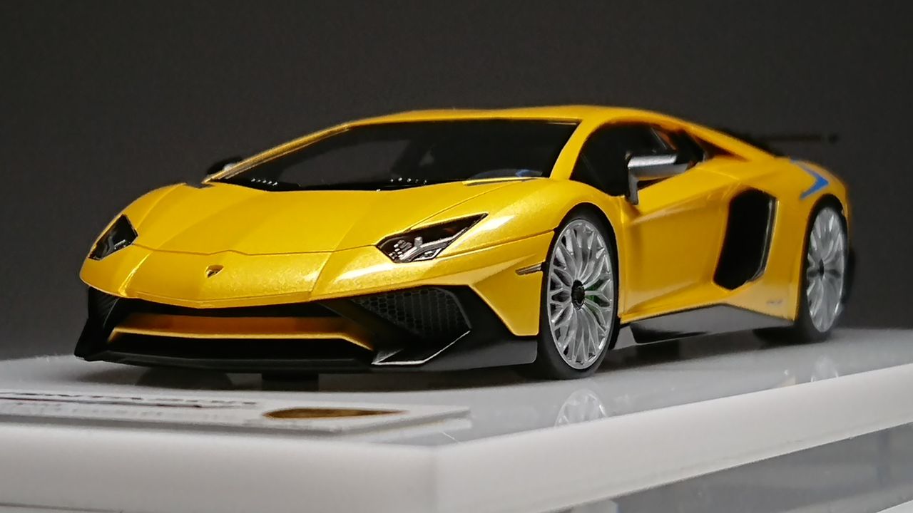 高感度ショップで2023年売れたブランド まるでゴールドのような輝き！-AXELLWORKS Models Bespoke 乗用車