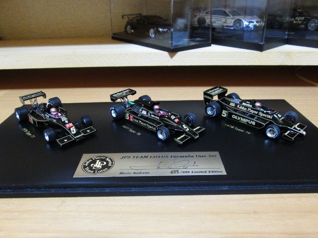ミニチャンプス ヴィタリー・ペトロフ ロータス2011 直筆サイン 1/43 ミニチャンプス ヴィタリー・ペトロフ ロータス2011 直筆サイン