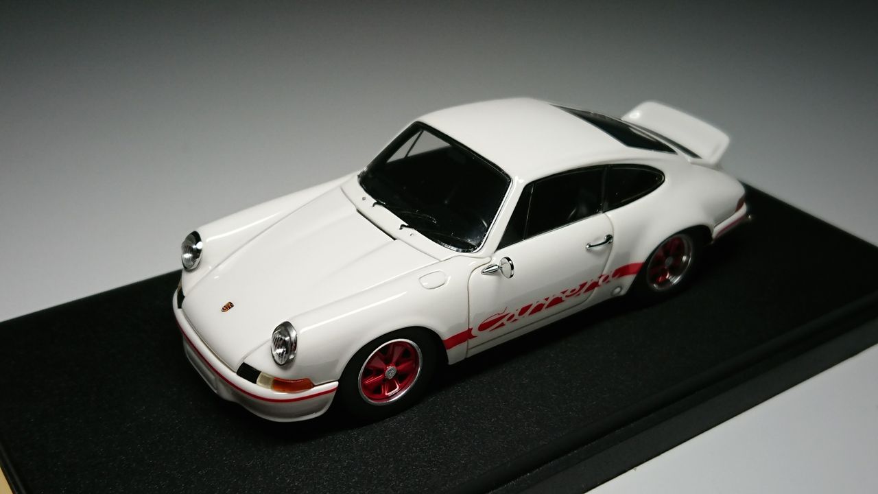 Vision 1/43 Porsche 911 Carrera RS 2.7 White/Red Stripe