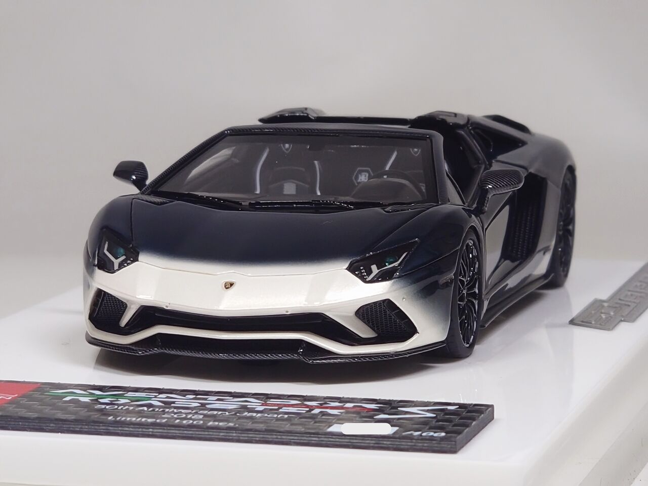 風..EIDOLON COLLECTION 1/43 Lamborghini Aventador S Roadster