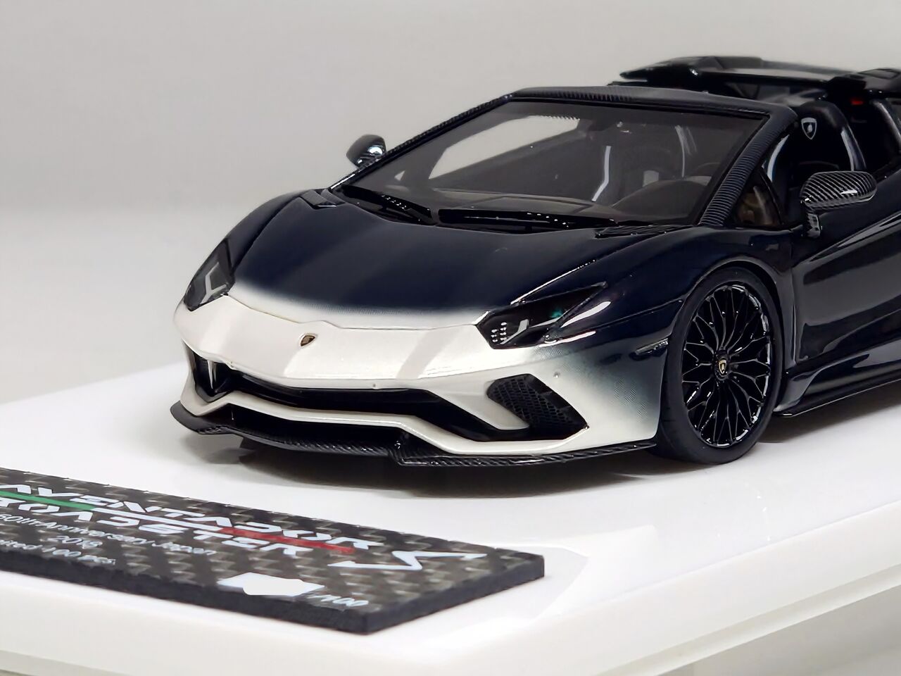 風..EIDOLON COLLECTION 1/43 Lamborghini Aventador S Roadster