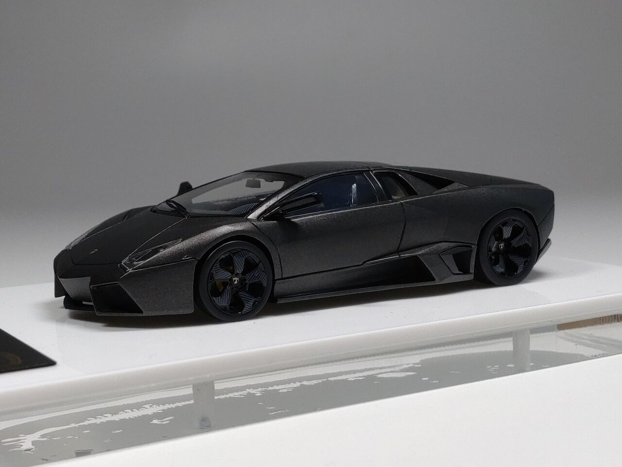 退院してきました.EIDOLON 1/43 Lamborghini REVENTON