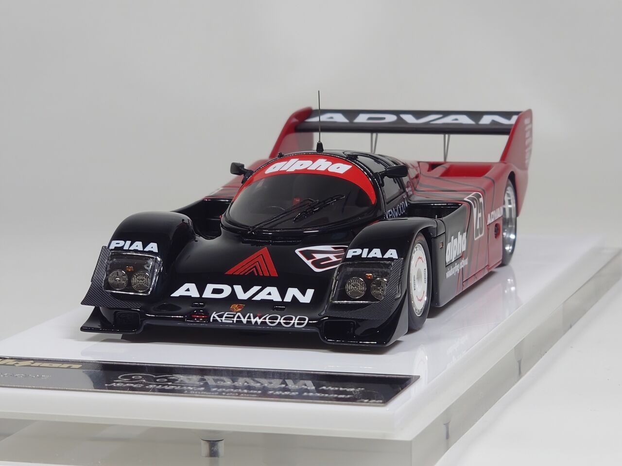 なんだこの違和感..Vision 1/43 Porsche 962C 