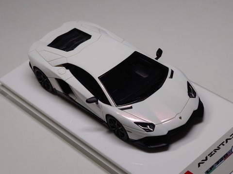 やはり綺麗な....EIDOLON 1/43 Lamborghini Aventador LP720-4 50° Annversario ...