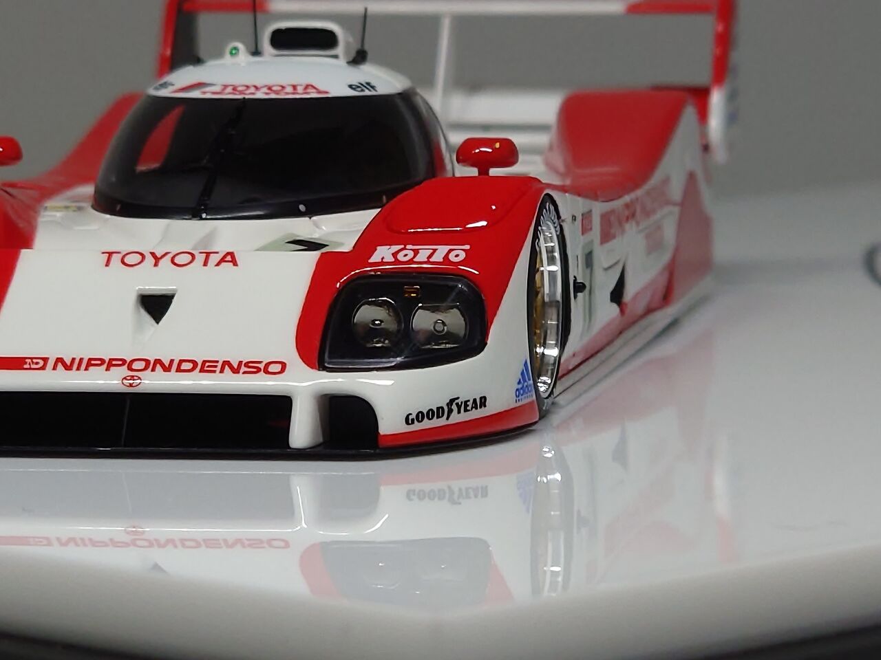 アイドロン/ヴィジョン 1/43 トヨタ TS010 