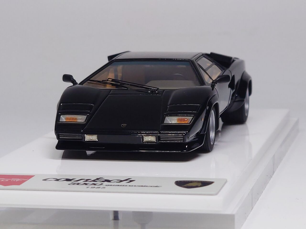 またまた.EIDOLON 1/43 Lamborghini Countach LP5000 QV 1985 Black