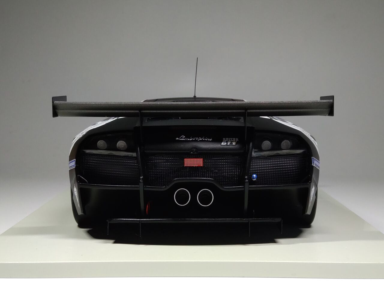 知らぬが仏.Spark 1/18 Lamborghini Murcielago LP670 R-SV